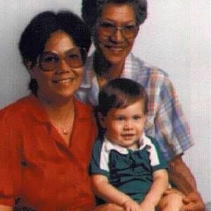 Meet your Posher, Momi